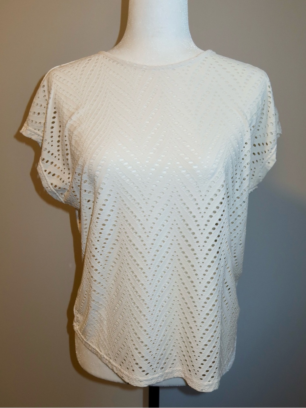 Vero Moda White Eyelet Chevron Short Sleeve Top